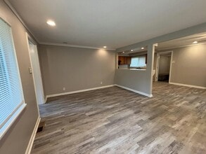 21410 Doepfer Rd in Warren, MI - Building Photo - Building Photo