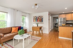 95 2nd St, Unit 3 in Cambridge, MA - Building Photo
