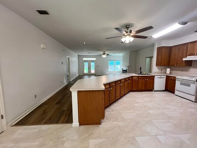 4208 McLeod Dr in Tallahassee, FL - Building Photo - Building Photo