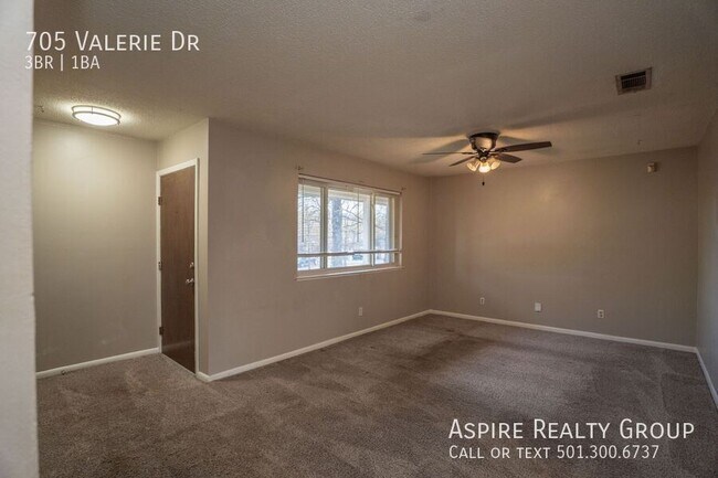 705 Valerie Dr in North Little Rock, AR - Building Photo - Building Photo