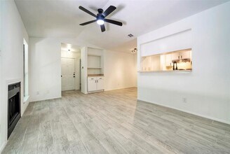 12810 Tomanet Trail in Austin, TX - Building Photo - Building Photo