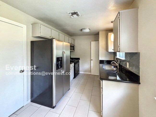 7203 Barnsdale Way in Austin, TX - Building Photo - Building Photo