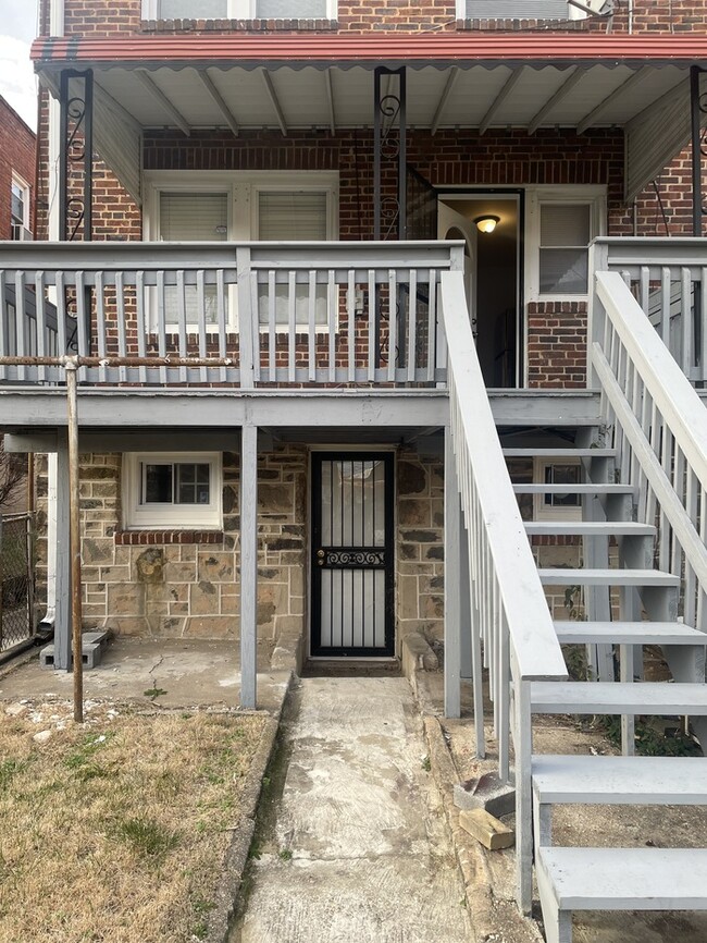 3115 Phelps Ln in Baltimore, MD - Building Photo - Building Photo