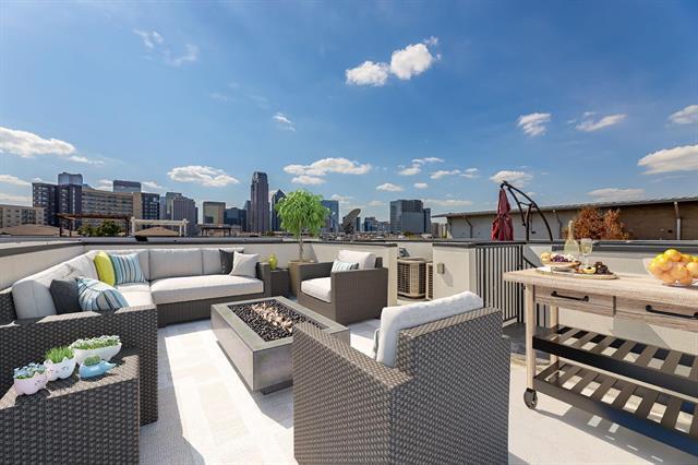 742 Cannen John Ln in Dallas, TX - Building Photo
