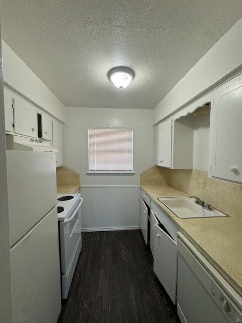 property at 4011 Galveston Rd