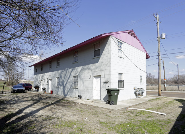 66 E Mclemore Ave in Memphis, TN - Foto de edificio - Building Photo