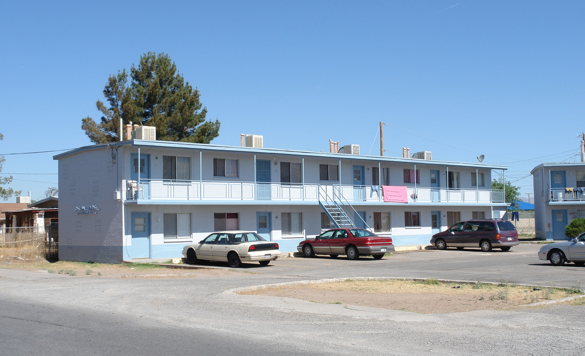 7777-7785 Franklin Dr in El Paso, TX - Foto de edificio