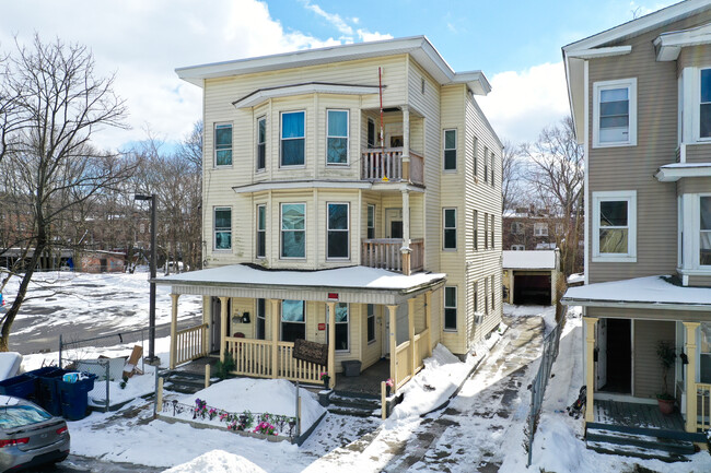 16-20 Irion St in Waterbury, CT - Building Photo - Building Photo