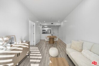 1229 S Kingsley Dr in Los Angeles, CA - Building Photo - Building Photo