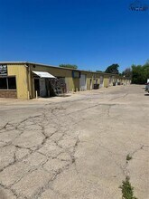 4006 Call Field Rd in Wichita Falls, TX - Building Photo - Building Photo