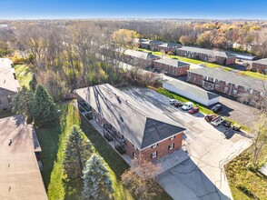 Lenwood Apartments in Green Bay, WI - Building Photo - Interior Photo