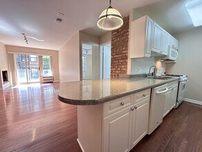 435 W Oakdale Ave in Chicago, IL - Building Photo - Building Photo