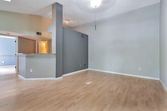 1275 Crystal Way, Unit D in Delray Beach, FL - Foto de edificio - Building Photo