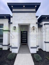 3104 E Kennedy Ave in Alton, TX - Building Photo - Building Photo