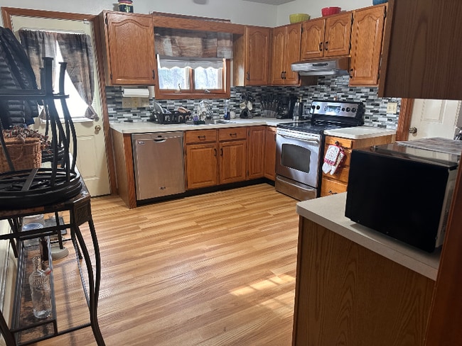 35 Cestaro St in Waterbury, CT - Building Photo - Building Photo
