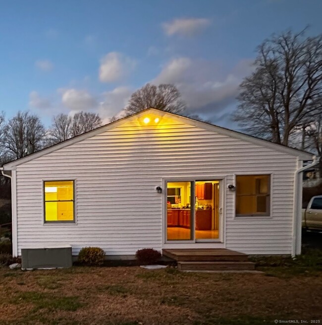 62 Greenwood Ave in Bethel, CT - Building Photo - Building Photo