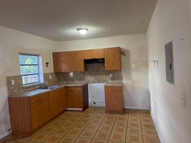 1716 SW 11th St, Unit 2 in Miami, FL - Building Photo