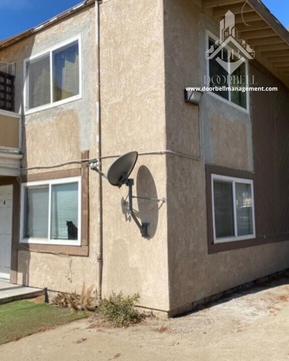 265 E 2nd St in Perris, CA - Building Photo