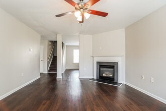 3609 Shallow Oak Ct in Charlotte, NC - Building Photo - Building Photo