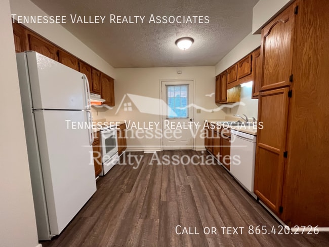 524 Wilson St in Lenoir City, TN - Building Photo - Building Photo