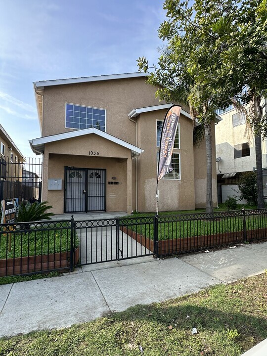 1035 Myrtle Ave, Unit 3 in Long Beach, CA - Building Photo