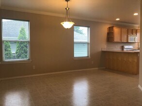 334 E Bellis Fair Pkwy in Bellingham, WA - Building Photo - Building Photo