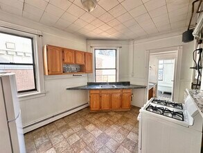 319 8TH St in Jersey City, NJ - Building Photo - Building Photo