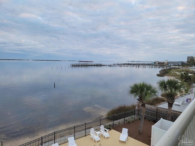 property at 4050 Indigo Dr