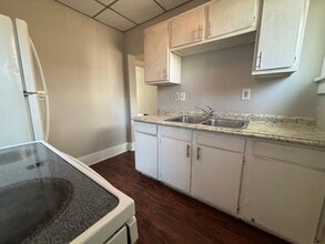 629-631 S 19th Ave in Omaha, NE - Building Photo - Building Photo