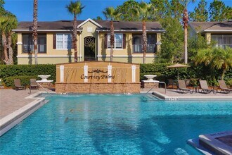 10209 Courtney Palms Blvd in Tampa, FL - Building Photo - Building Photo