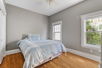 16 Edgemere Rd, Unit 1 in Quincy, MA - Building Photo - Building Photo