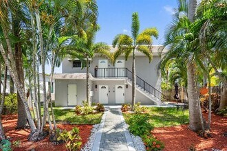 45 NE 24th St in Wilton Manors, FL - Foto de edificio - Building Photo