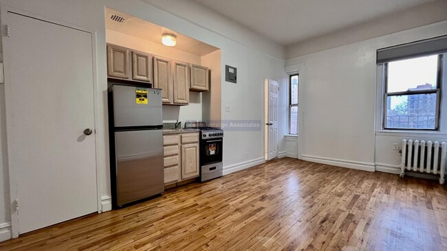 property at 936 W End Ave