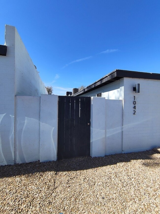 property at 1042 N 7th Ave