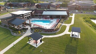 The Wit : Resort Style Living in Oshkosh, WI - Building Photo