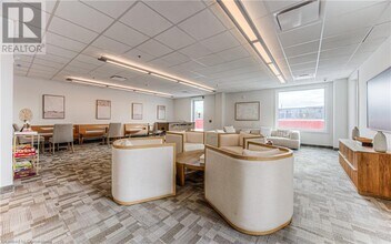 301 Westmount Rd W in Kitchener, ON - Building Photo - Building Photo