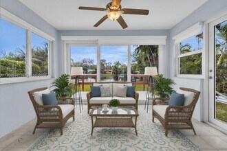 392 Payne Dr in Miami Springs, FL - Building Photo - Building Photo