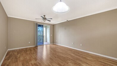 4990 Baraldi Cir in Sarasota, FL - Building Photo - Building Photo