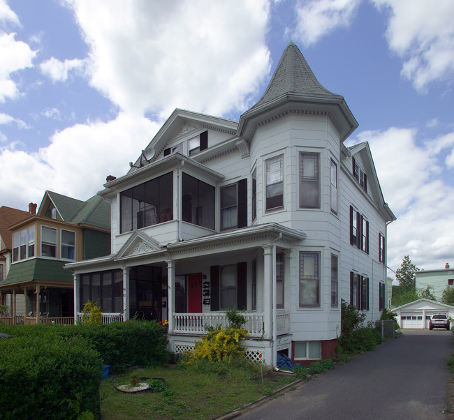 417-419 Front St in Chicopee, MA - Building Photo - Building Photo