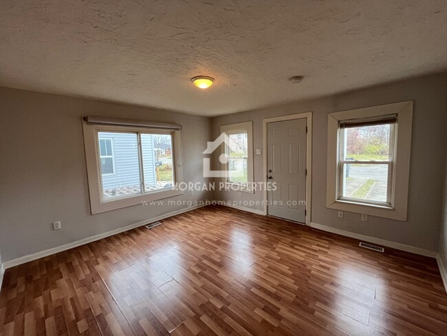 2015 W 18th St in Anderson, IN - Foto de edificio - Building Photo