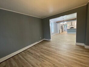 112 S Main St in Spring City, PA - Building Photo - Building Photo