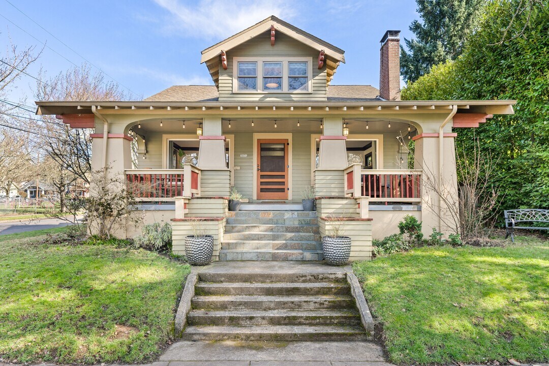 3836 NE 17th Ave in Portland, OR - Building Photo