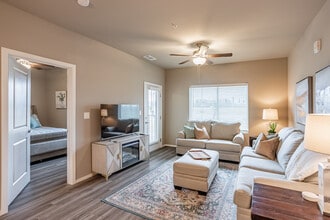 Promenade Commons in Rogers, AR - Foto de edificio - Interior Photo