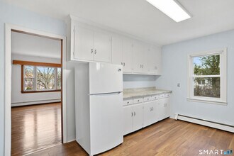 56 Beaver Brook Rd in Danbury, CT - Building Photo - Building Photo