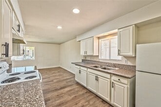 29 Gold Bar Ct in Las Vegas, NV - Building Photo - Building Photo