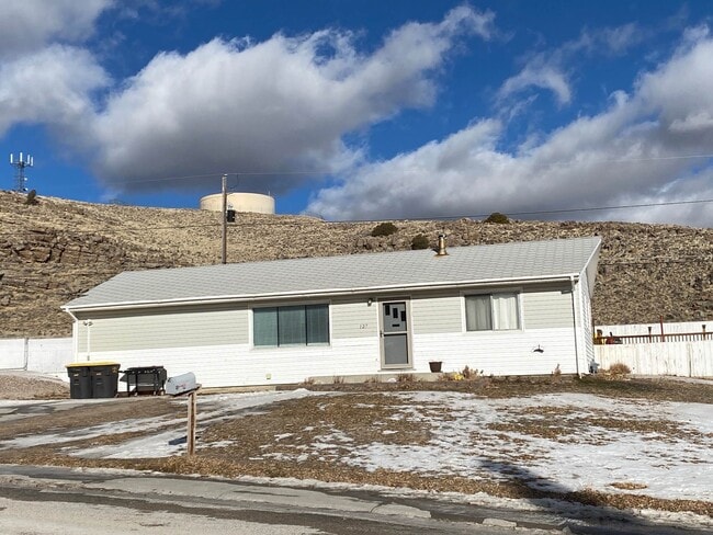 property at 127 El Rancho Dr