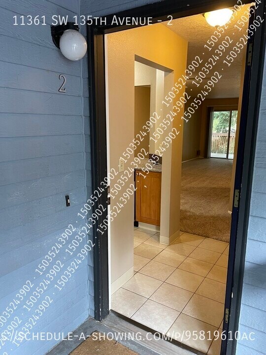 11361 SW 135th Ave in Portland, OR - Building Photo