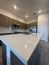 17521 SW 43rd St in Miramar, FL - Building Photo - Building Photo