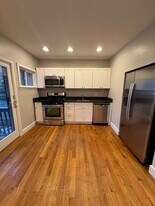 178 Bowen St in Boston, MA - Building Photo