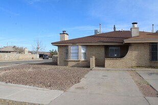 5947 Deer Ave in El Paso, TX - Building Photo